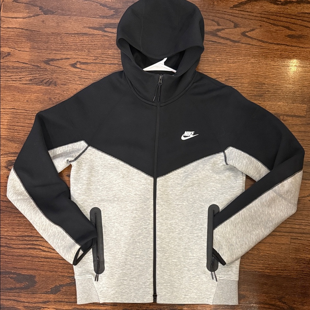 Nike Tech full zip - image 1